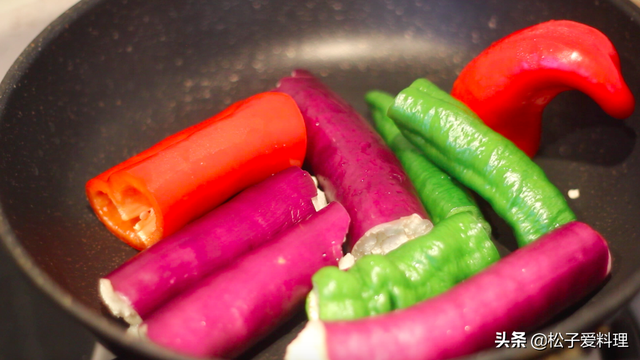 夕颜花是牵牛花吗，花语比较虐心的花（它这落苏的别名同样动人）