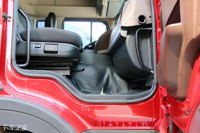 9.6米厢式货车尺寸，9米6货车车厢的长宽高是多少（实拍江淮格尔发K5W载货车）