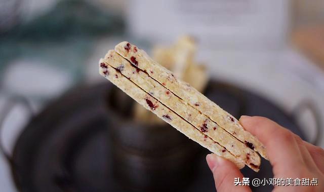 蔓越莓酸奶棒的做法，用女儿的奶粉做蔓越莓酸奶棒