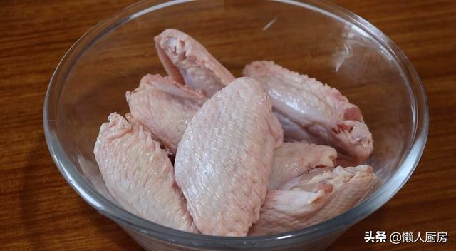 烤箱烤鸡翅温度和时间，烤鸡翅烤箱温度和时间（烤鸡翅不放一滴油）