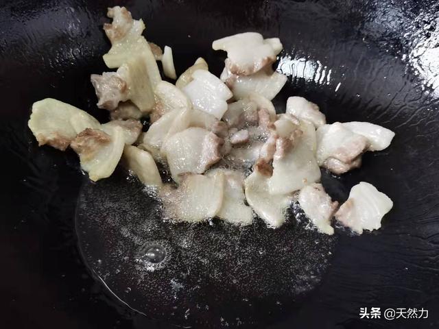 炒肉的做法，辣椒炒肉的做法（湘菜中和辣椒炒肉齐名的肉炒肉）