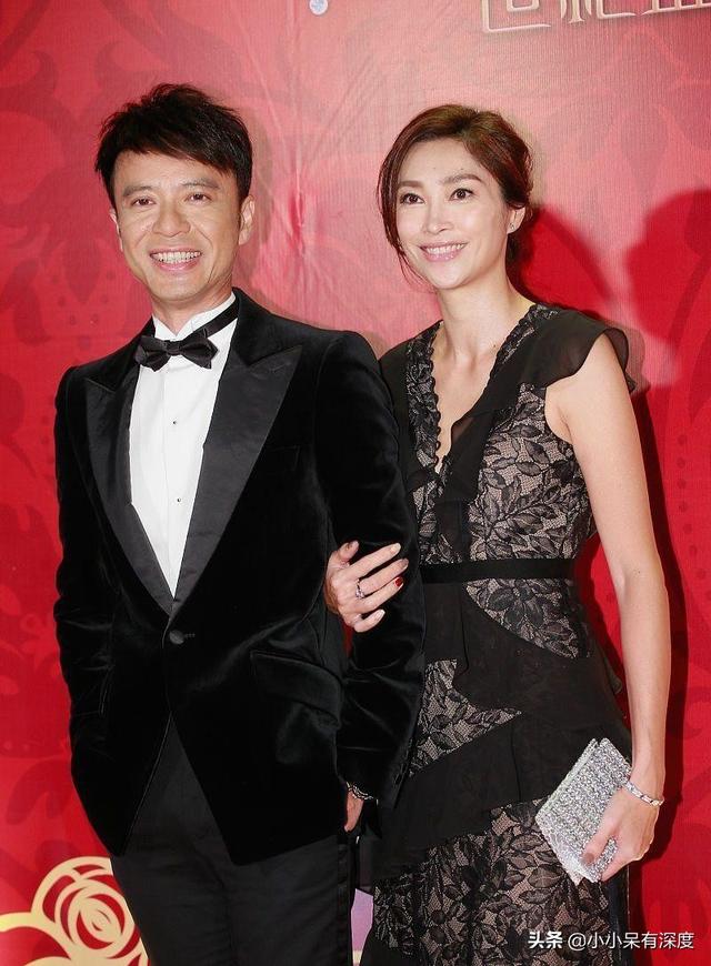 李克勤 - 再见演奏厅歌词是什么，李克勤红日原唱（李克勤老婆不仅低调）