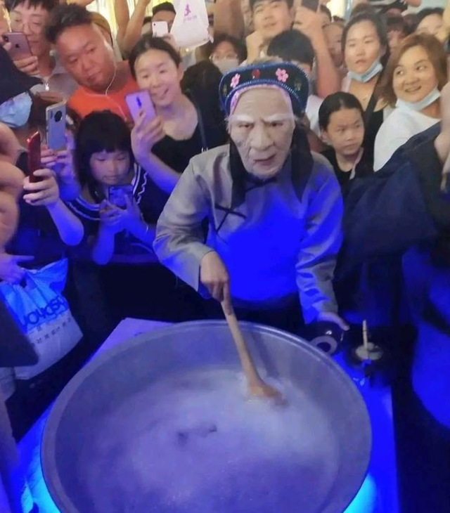 奈何桥孟婆汤的传说(奈何桥孟婆汤的传说 彼岸花)