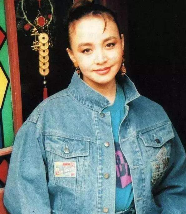 宋丹丹第一任丈夫是谁，十年婚姻毁于一次婚外情