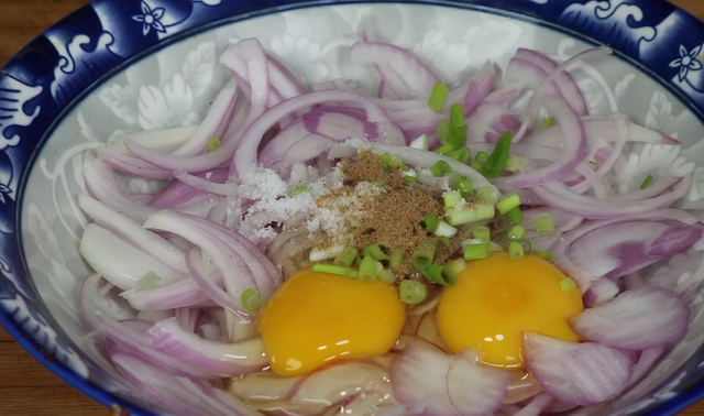 葱头怎么做好吃，葱头怎么炒好吃（洋葱最好吃做法）