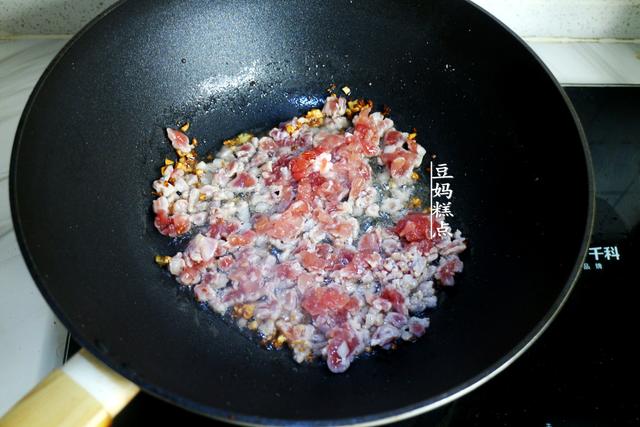 鸡蛋豆腐怎么蒸，水豆腐怎么煎（豆腐和鸡蛋一起蒸）