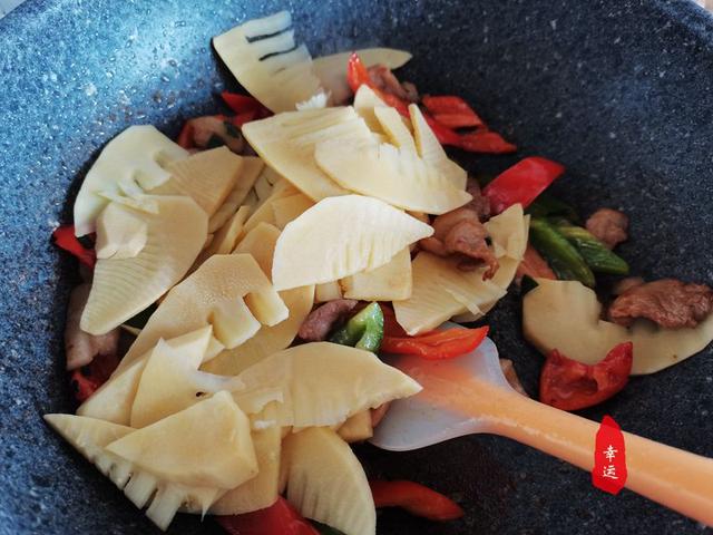 竹笋怎么炒好吃，芦笋怎么炒好吃又香脆（以后不会担心在家炒不好了）