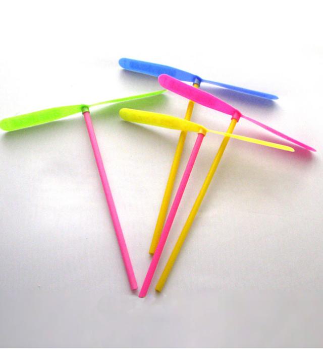 如何用纸做简单的可以打皮筋的枪，如何用纸做一个皮筋枪（这些80后的玩具你玩过几样）