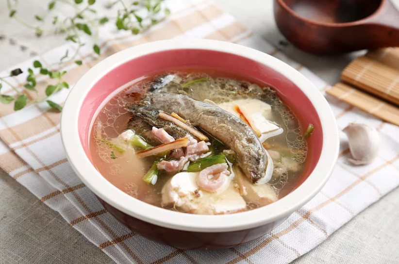 泥鳅怎么吃最有营养，泥鳅怎么吃最有营养价值（一遇天热就自汗、盗汗多）