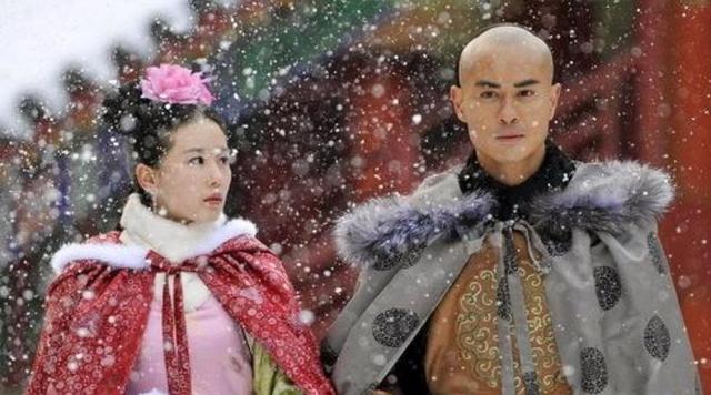 8任女友无缝对接、脚踩多条船，郑嘉颖凭啥能娶到小21岁白富美？