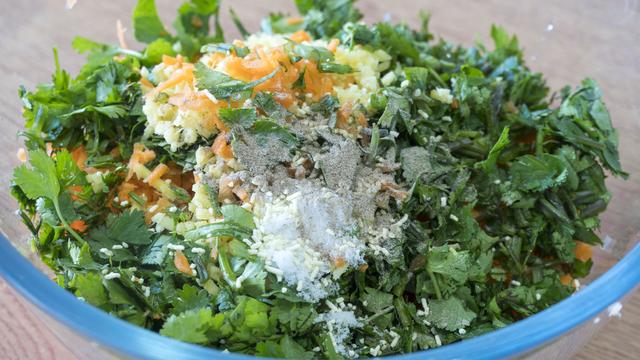 年夜饭怎么做炸货，过年吃的炸货（8道过年必备炸货）