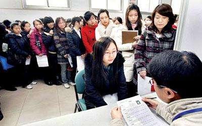 应届本科毕业生，研究生报考资格审查是什么（应届和往届本科毕业生重大利好）