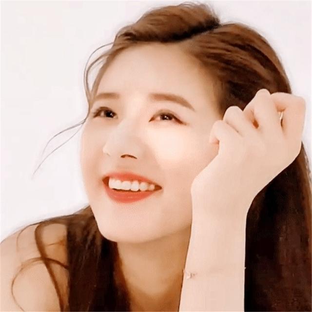 赵露思qq头像，赵露思的头像微信（来一波赵露思的萌美大头像）