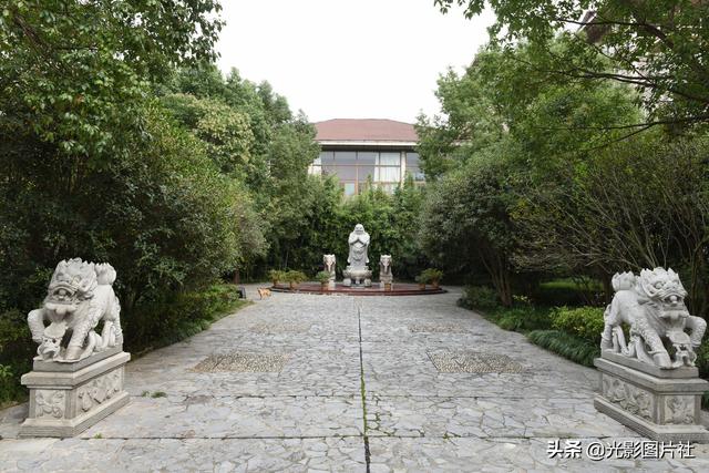 安徽庐江境内汤池小镇的真实情况，安徽庐江境内汤池小镇的真实情况是什么（以旅游业为主的汤池小镇）