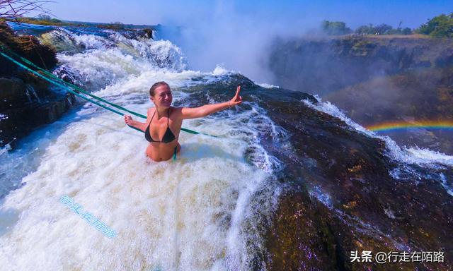 维多利亚大瀑布，维多利亚瀑布（平均每秒935吨流量）