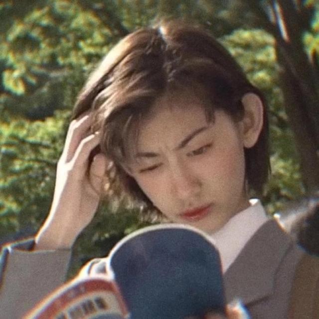 【优质/男】左灯右行，微信头像，【优质/男】左灯右行（我爱你有种左灯右行的冲突）