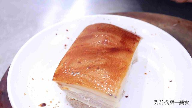 扣碗排骨的做法，排骨扣碗的家常做法（这才是扣肉的地道做法）