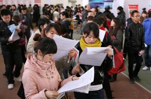 大学当学委有什么优势，大学学委重要吗（为什么大学一定要争取当班委）