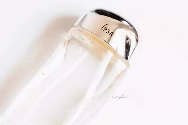 美白补水护肤品排行榜10强，2021美白补水产品排行榜10强:SK2小灯泡第4（让人爱不释手的几款爽肤水推荐）