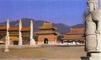 康熙墓被盗了吗，康熙陵墓被盗文物都在哪里（康熙遗体在冷水里泡了60年）