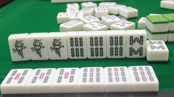 麻将怎么玩，麻将怎么摆（国粹——麻将新手入门必知的基本规则）