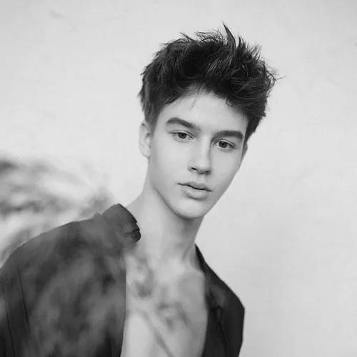 欧美范男生帅气头像集微信，欧美范男生帅气头像集（关于这种欧美风格男生头像合集）