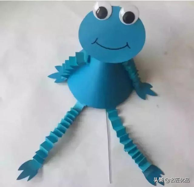如何折一只猫咪手偶，怎么用一张纸折小猫（80后儿时经典玩具）