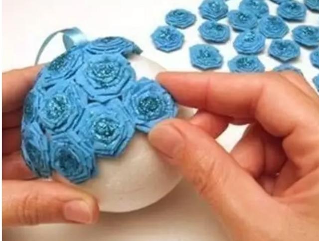 如何折漂亮的玫瑰花，怎样折玫瑰花简单又漂亮（几款纸玫瑰花折叠方法）