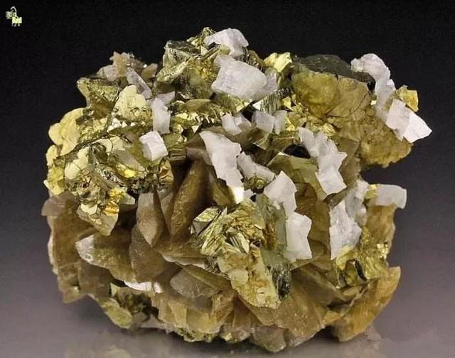 正向抽空四角锥网架，四方锥的杂化类型（假期出游如何鉴定矿物）