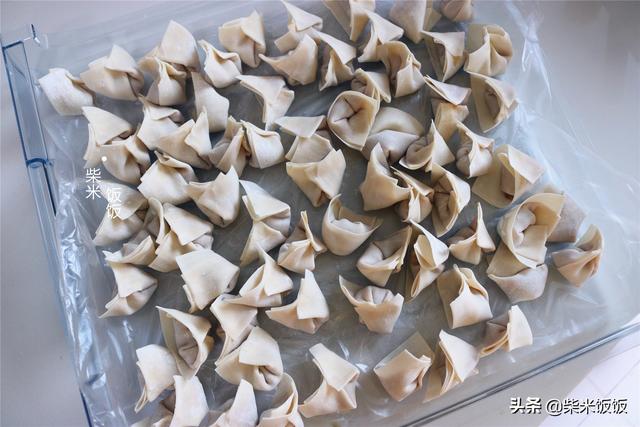 馄饨馅的做法，馄饨馅的做法和配料（跟87岁奶奶学调馄饨馅）