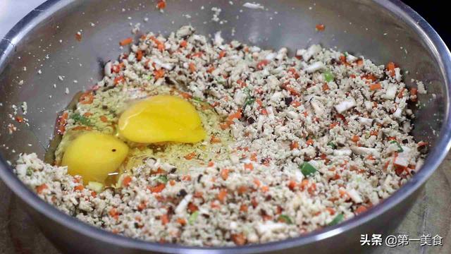 豆腐丸子的家常做法，家常自制肉丸子的做法（随便一煮根本不会散）