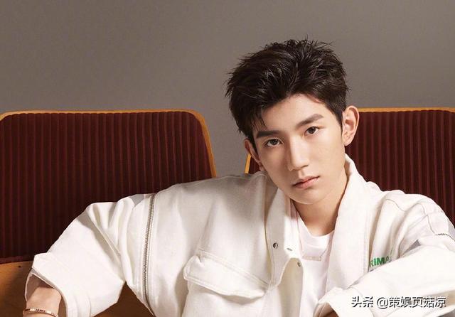 “红豆”王立勇“毁灭史”，红豆歌手现在干什么呢（陈小春王源合唱《红豆》）