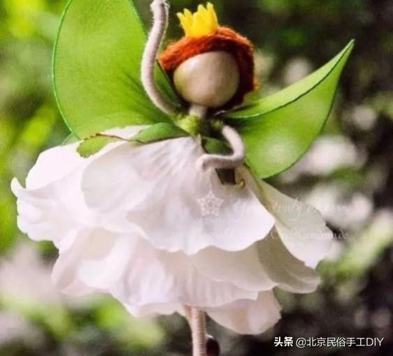 家里的假花怎么处理掉，室内有假花怎么办（一根铁丝一个球就能让她惊艳无比）