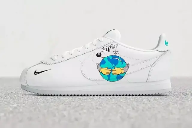 aape怎么读，aape怎么读英文（3500美金的一件卫衣）