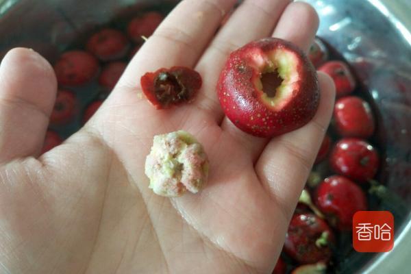 去山楂核的小技巧，山楂身上的小机关