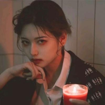 放纵的英文网名，Acolasia微信昵称（放纵）微信昵称（摩登时兴的英文昵称简短带翻译-可爱点）