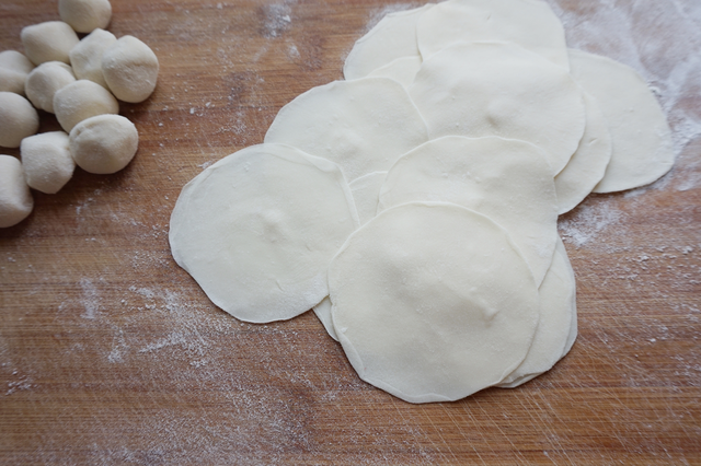 豆角肉馅饺子怎么调馅，豆角素馅饺子怎么调馅（大肉馅饺子怎么调馅）