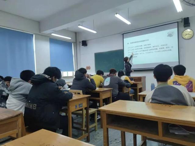 哈工大一校区图书馆几点开门，哈工大二校区图书馆开放时间（哈尔滨工业大学威海校区）