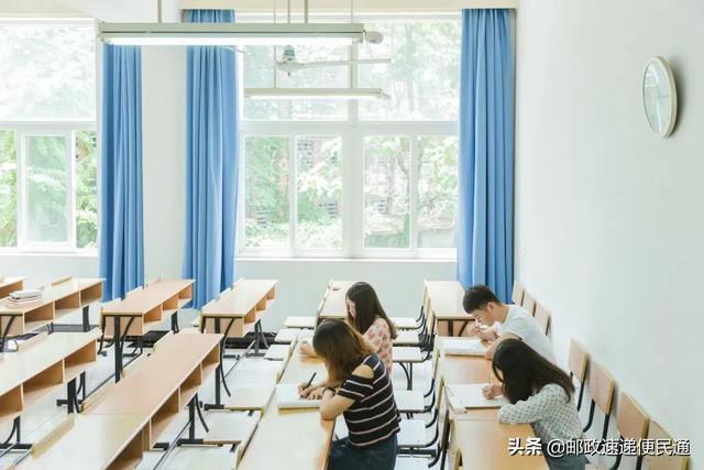2021级湖南师范大学树达学院新生开学时间和入学指南及入学军训考试，湖南师范大学树达学院学费（多所高校公布开学时间、网课安排）