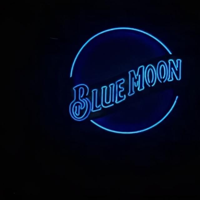 蓝色背景图，蓝色背景图片竖版（蓝色系朋友圈背景图）