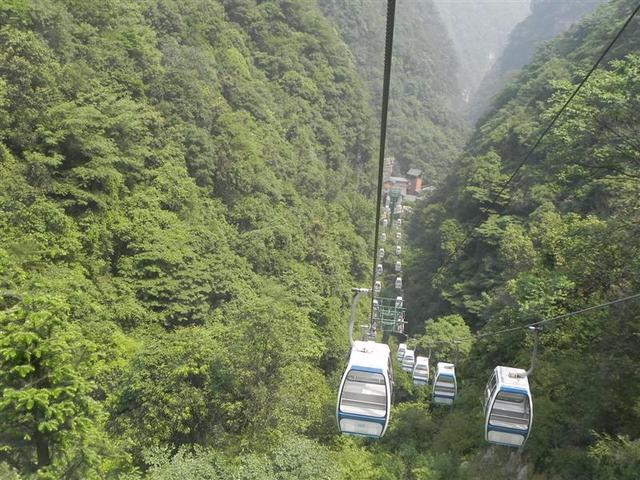 黑山谷两日游，黑山谷两日游报价单（重庆黑山谷自由行）