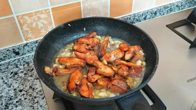 湖北糍粑鱼的做法，湖北的糍粑鱼是怎么做的（学会了轻松做给家人吃）