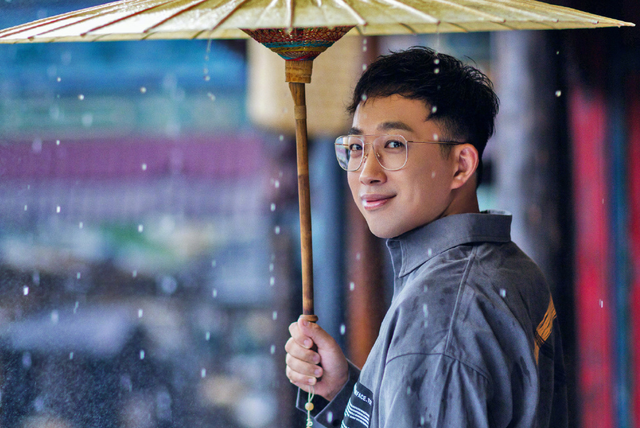 导演于正简介，导演于正的照片（依靠话题保持热度的导演）