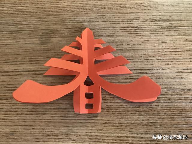 春字剪紙怎麼剪,春字剪紙怎麼剪視頻(幼兒親子手工:立體剪紙 春)