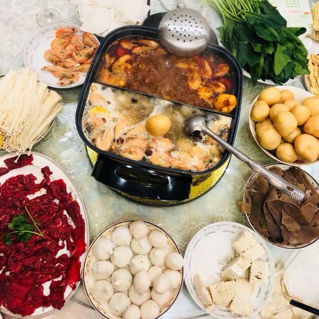 火锅底料有哪些，海底捞火锅底料有哪些（你准备好流口水了吗）