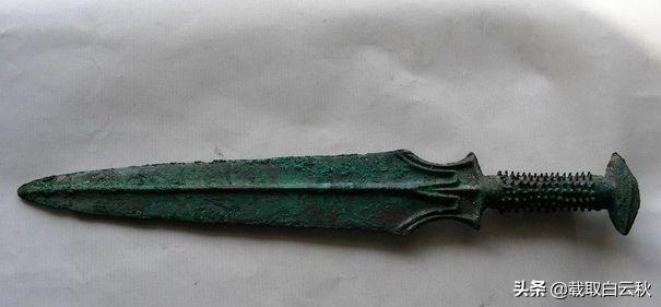 剑的由来，屠龙刀倚天剑的由来（了解剑的文字、历史和巨阙）