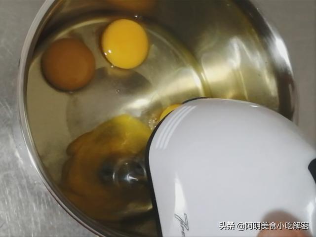 怎么做鸡蛋糕，怎么做鸡蛋糕视频教学全过程（好不好吃关键看配方及流程是不是正确）