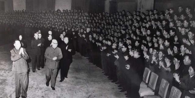 十六届三中全会时间，十六届三中全会召开时间（历史上的今天1977年7月16日中共十届三中全会在北京召开）