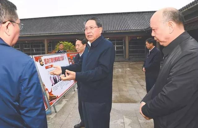 提醒谈话与诫勉谈话的区别,批评教育和提醒谈话的区别(省级党政一把手把这六个人叫到了一起) 提醒谈话与诫勉谈话的区别,批评教育和提醒谈话的区别(省级党政一把手把这六个人叫到了一起)