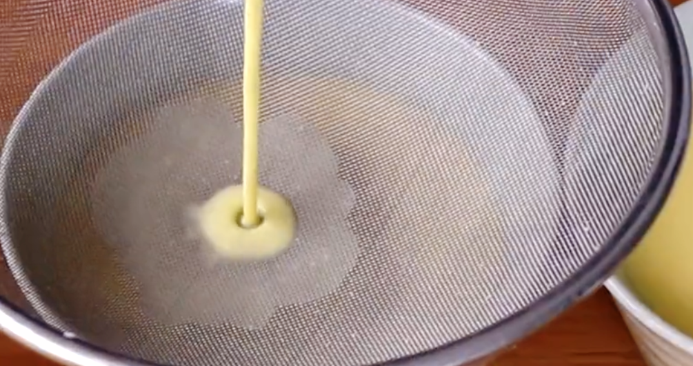 圖片[4]-【牛奶雞蛋布丁】做法步驟圖 香甜嫩滑 入口即化-起舞食譜網(wǎng)